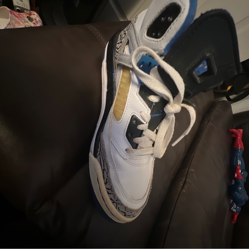 Jordan spizike wolf grey